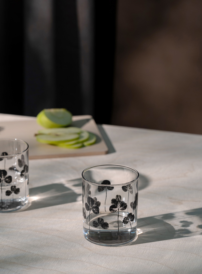 Clover drinking glass